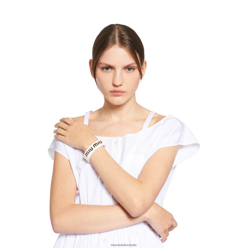 IE Miu MiuJewels Plexiglas And Metal Bracelet White/Black XJN62J1361