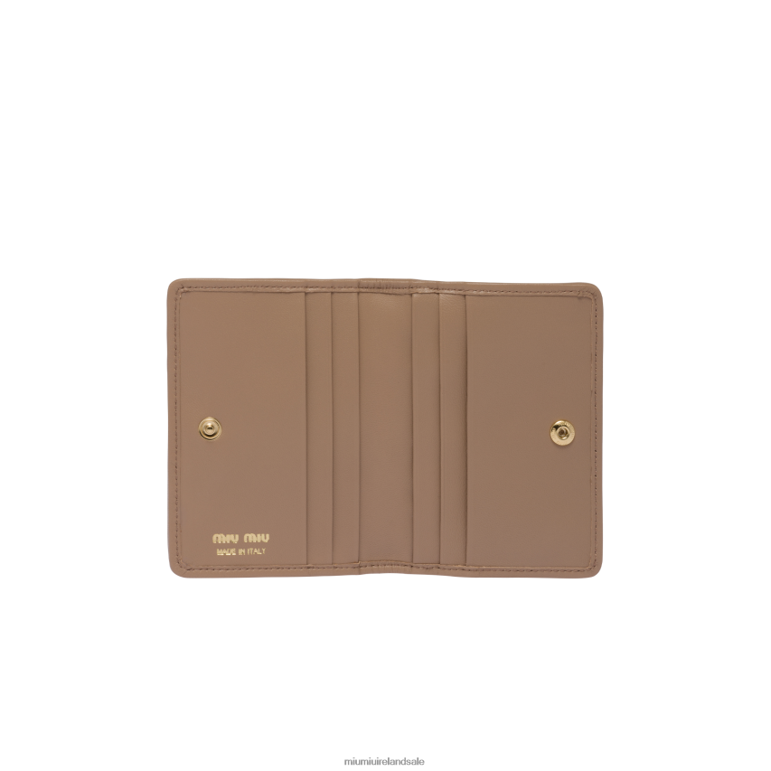 IE Miu MiuCollection Matelasse Nappa Leather Card Holder Cameo XJN62J1045