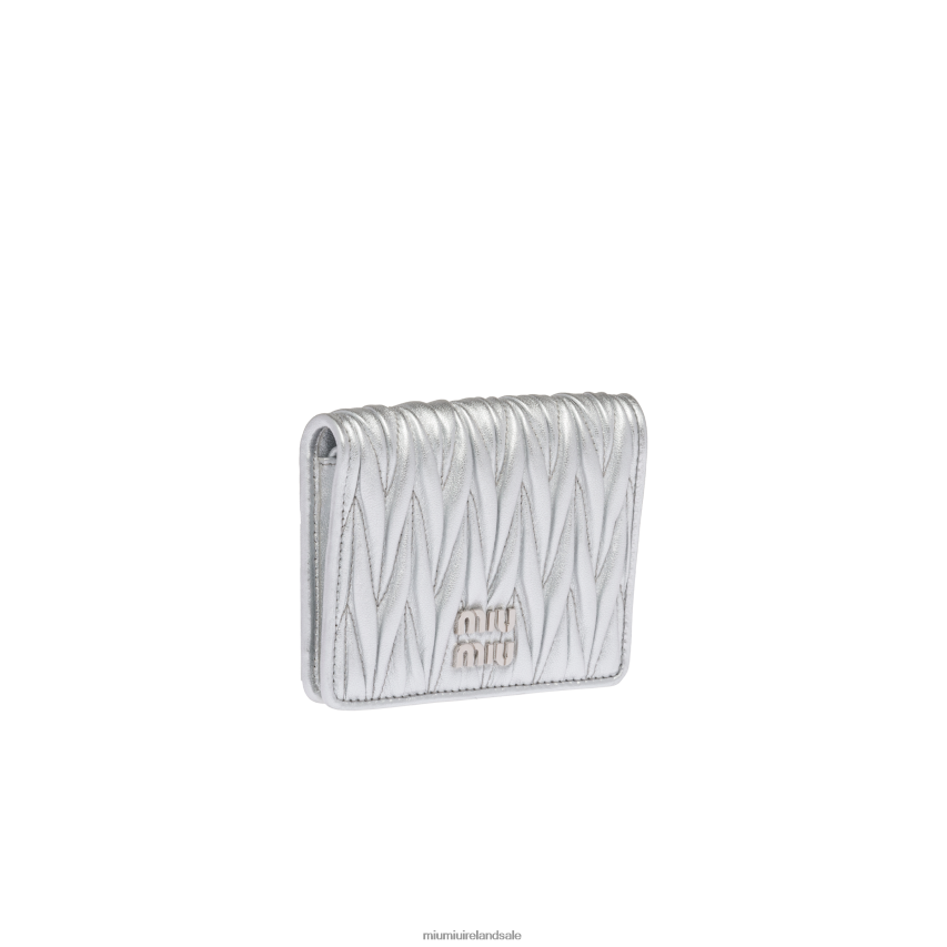 IE Miu MiuCollection Small Matelasse Nappa Leather Wallet Silver XJN62J1068